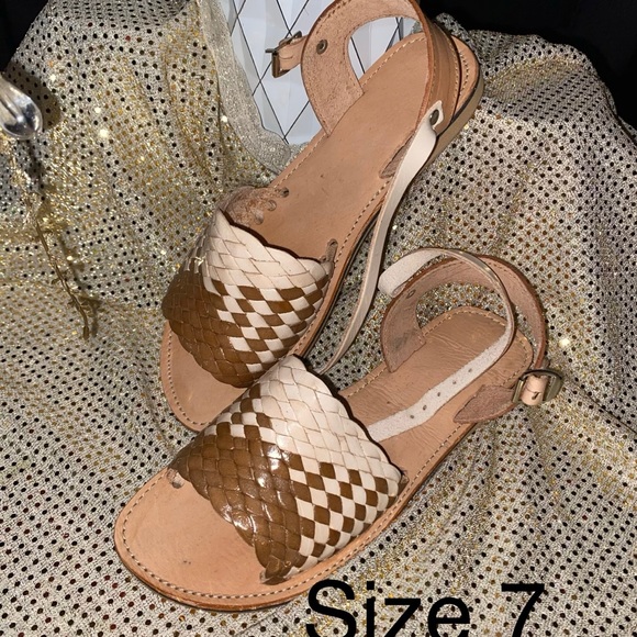 Huaraches - Picture 3 of 16